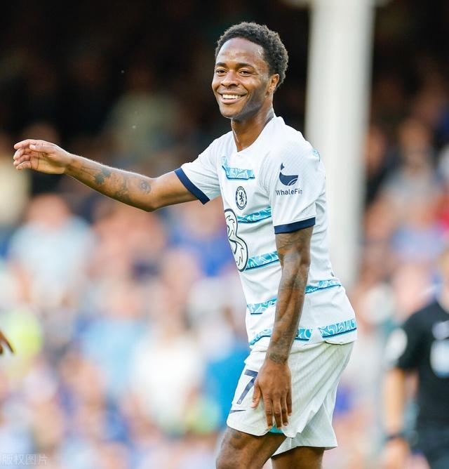 意大利队主帅门迪尼奥宣布辞职，引起球迷震惊的简单介绍